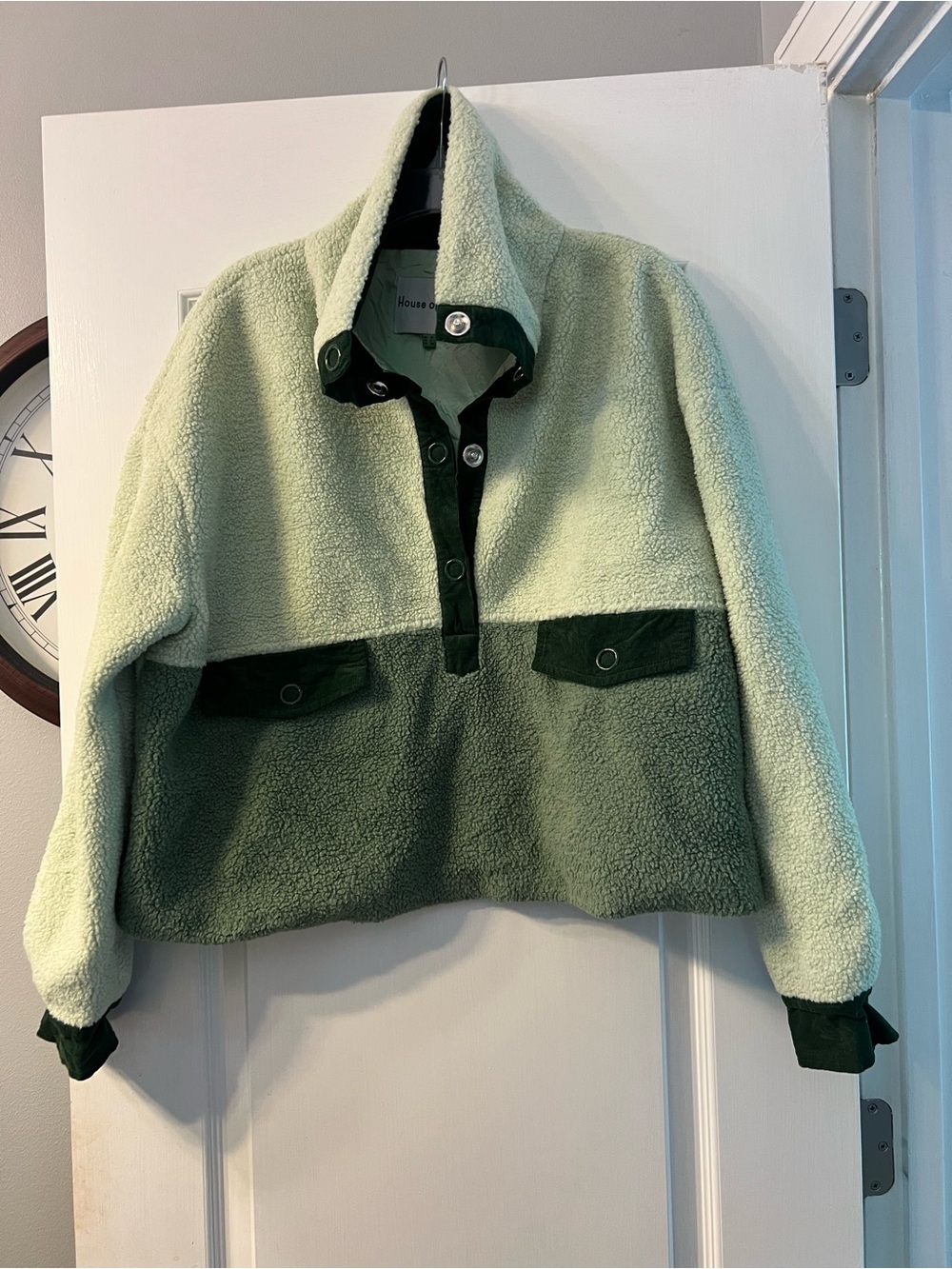 House of Sunny Teddy Pullover size 6 with snap pockets, oversized - Picture 2 of 9